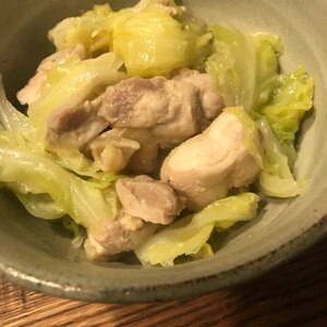 「鶏もも味噌漬けのキャベツ蒸し」　　　　♪♪